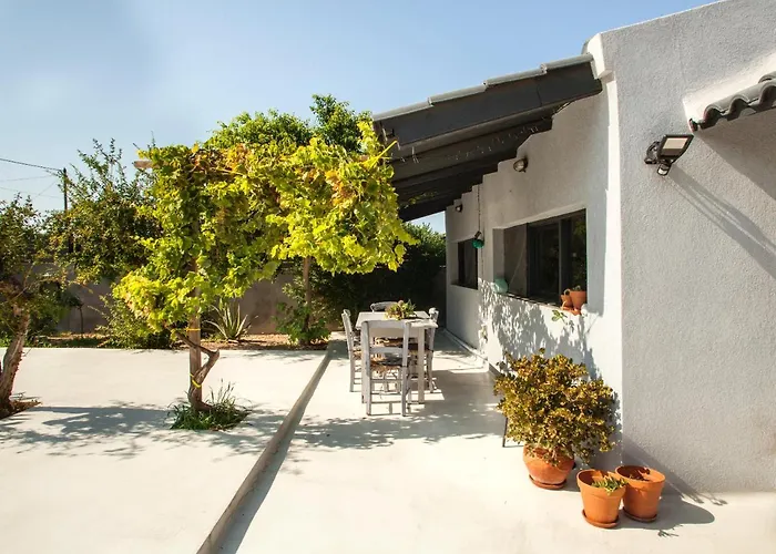 Karteros House 1300Meters From The Beach!